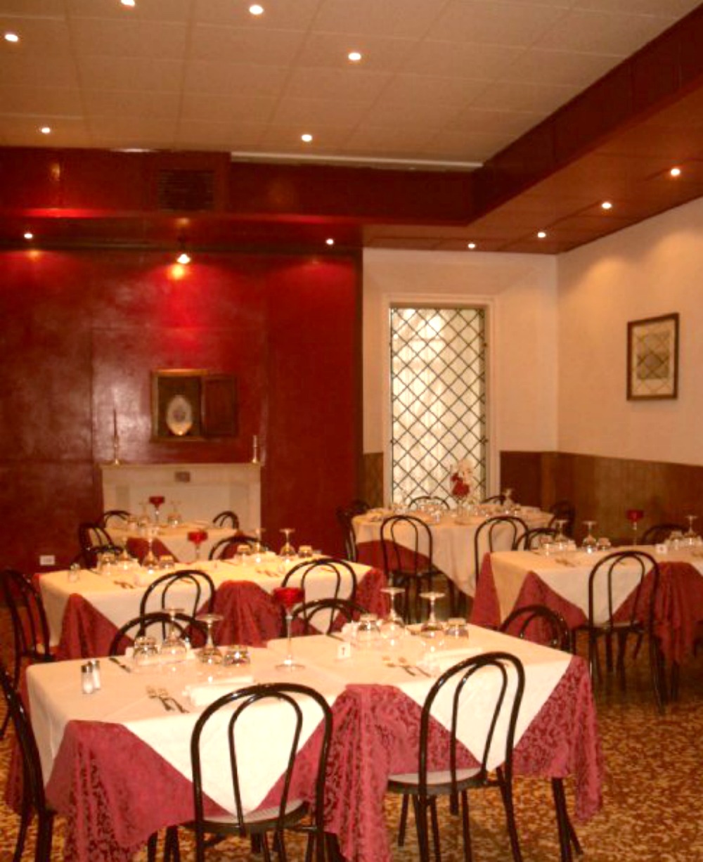 ristorante-interno-osteria-palazzo-ducale-1